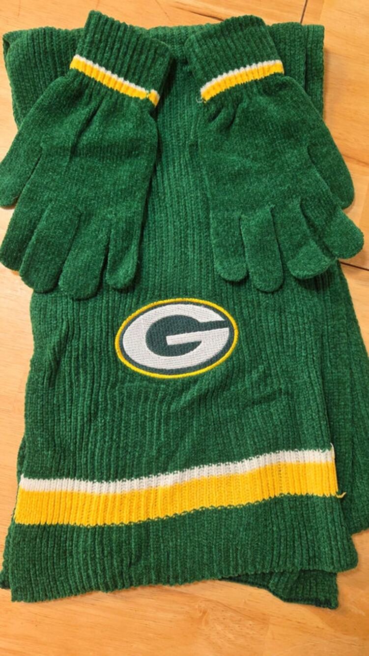 Green Bay Packers Little Earth NFL Scarf and Glove Gift Set